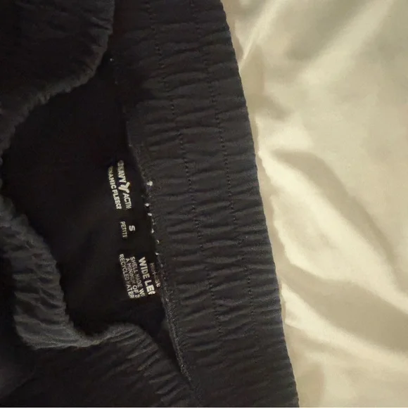 GUC Old Navy high rise wide leg dynamic fleece black pant Small Petite - Picture 9 of 12